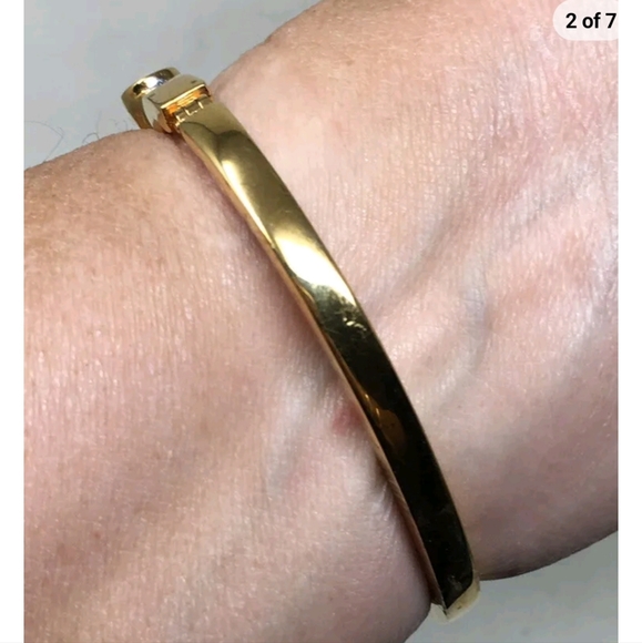 Vintage 1980's Swan Signed Swarovski Crystal Gold tone Hinged Clamp Bangle - Picture 2 of 7